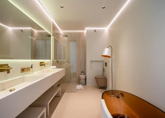 Hidden - Modern Comfort & Relaxed Living Near And Fields Aparthotel 4*