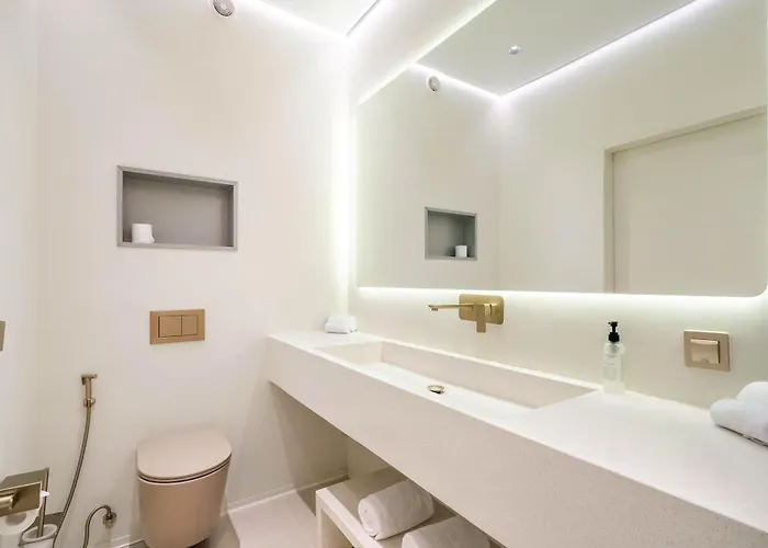 Hidden - Modern Comfort & Relaxed Living Near And Fields Ubud (Bali)