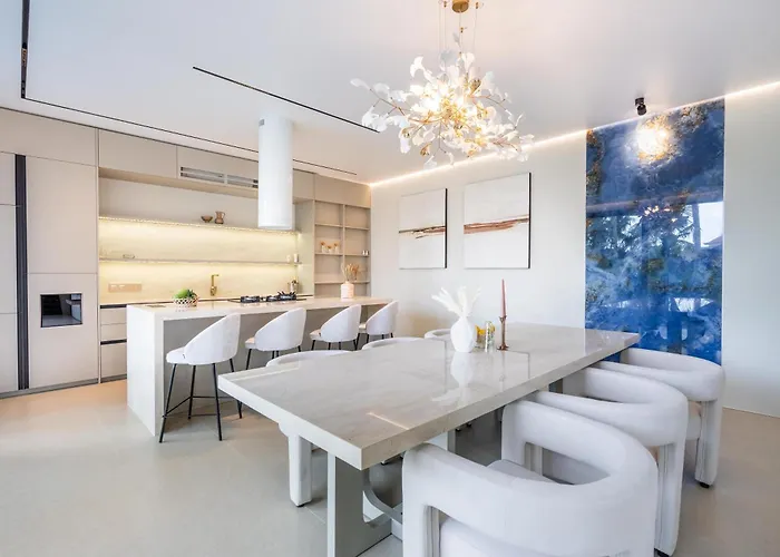 Hidden - Modern Comfort & Relaxed Living Near And Fields Aparthotel