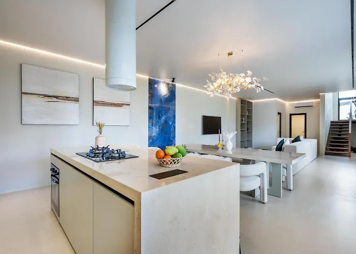 Hidden - Modern Comfort & Relaxed Living Near And Fields Aparthotel