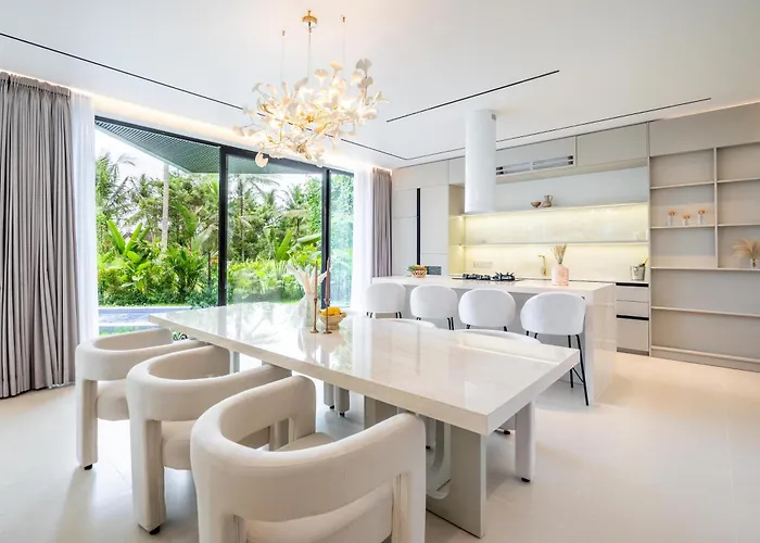 Hidden - Modern Comfort & Relaxed Living Near And Fields 4*